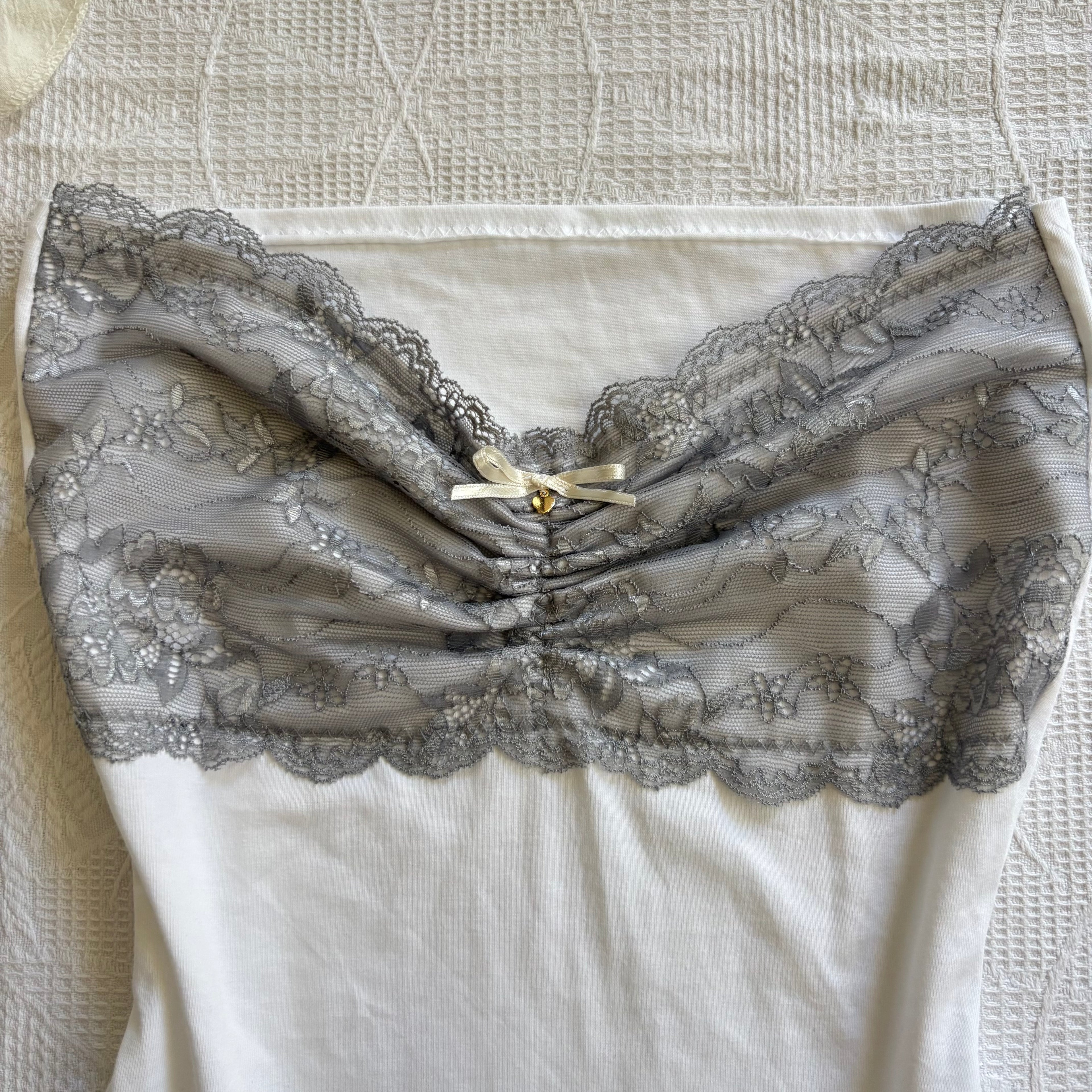 dovelette top